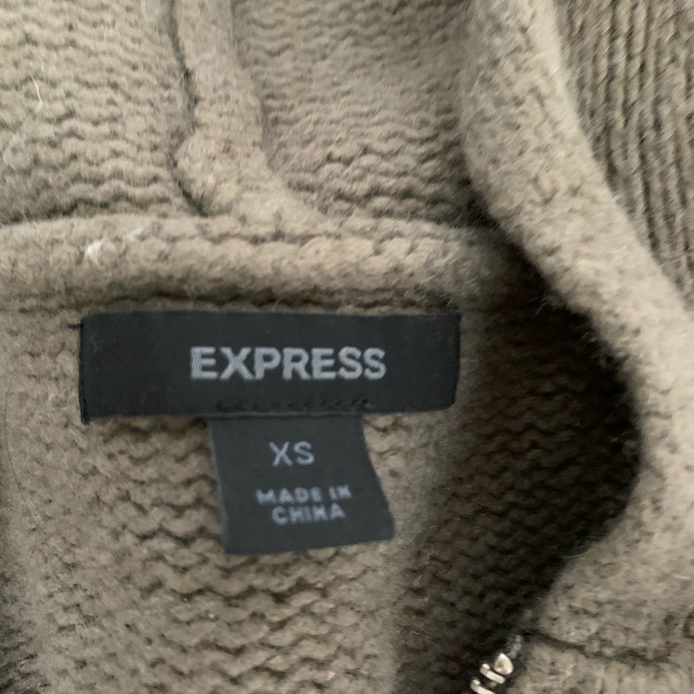 cropped zip up - Picture 2 of 3